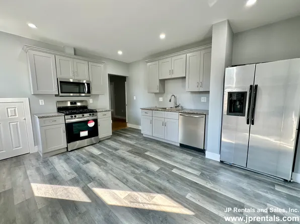512 Centre St APT 1, Jamaica Plain, MA 02130