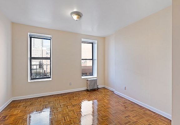 4th image of 546 W 50th St #B2fe