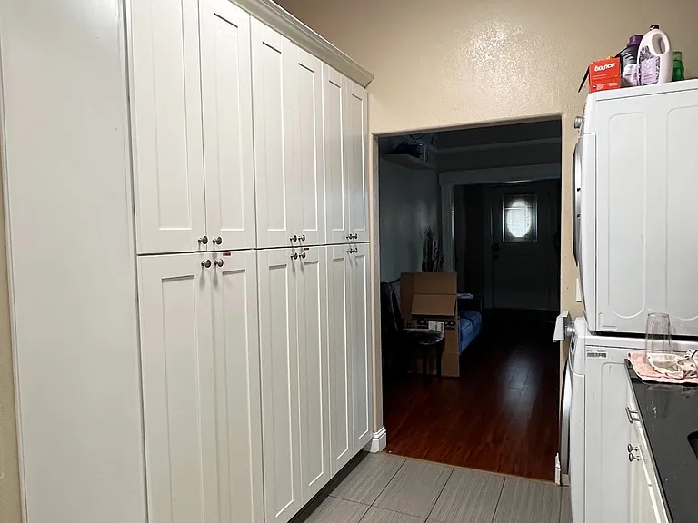 145 George St #5 — Photo 4