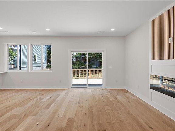 5th image of 1206 Gearwood Ave