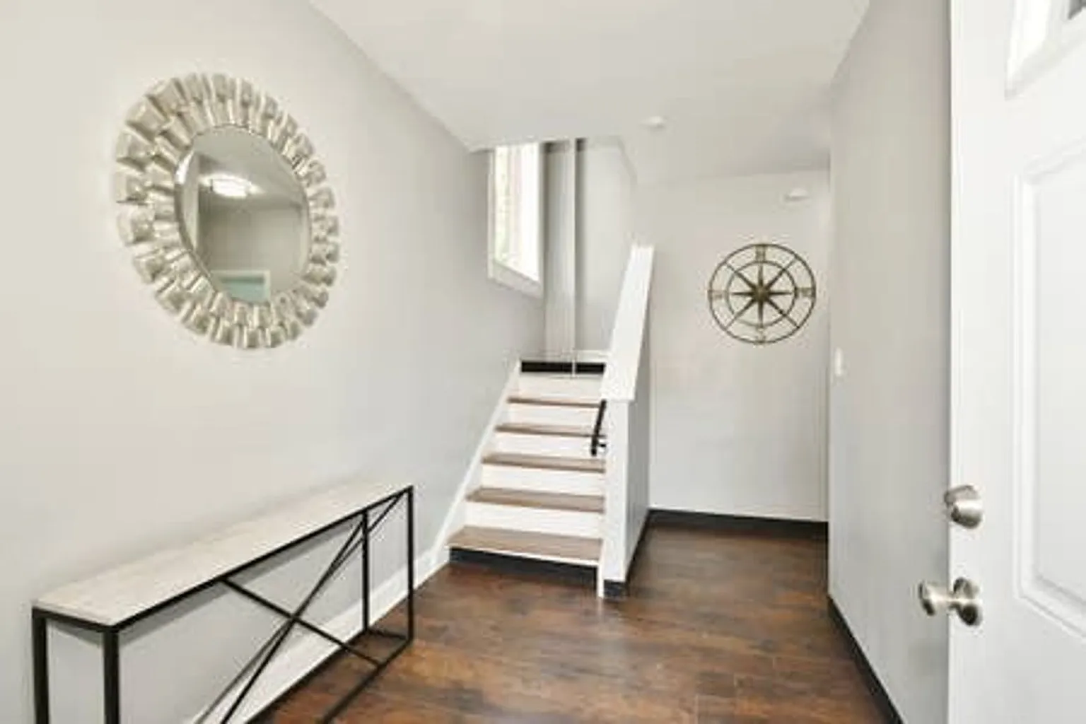 624 N Negley Ave APT 1 photo 1