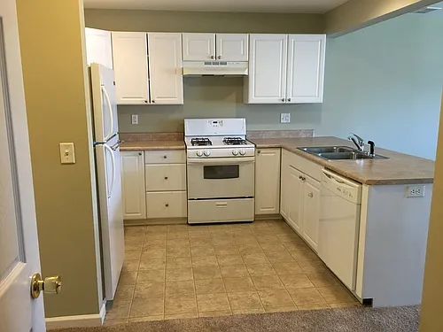Clover Crossings Apartments Photo 1