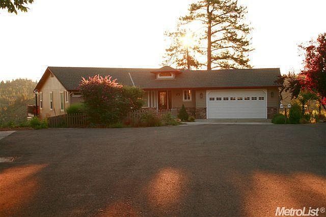 1st image of 400 Jane Dr