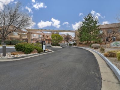 5268 Na Pali St NE, Albuquerque, NM, 87111