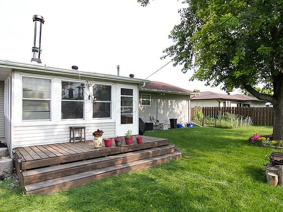5th image of 608 E 5th Ct W