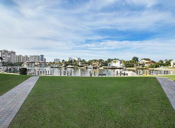 3rd image of 355 Park Shore Dr