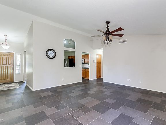 5th image of 10706 E Florian Ave