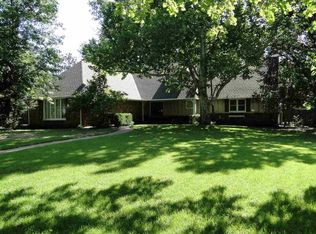 310 N Saint James Pl, Wichita, KS 67206