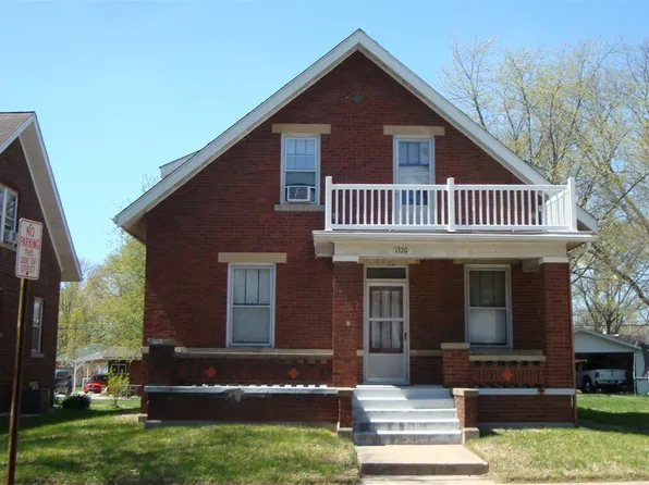 1320 Zschokke St, Highland, IL 62249