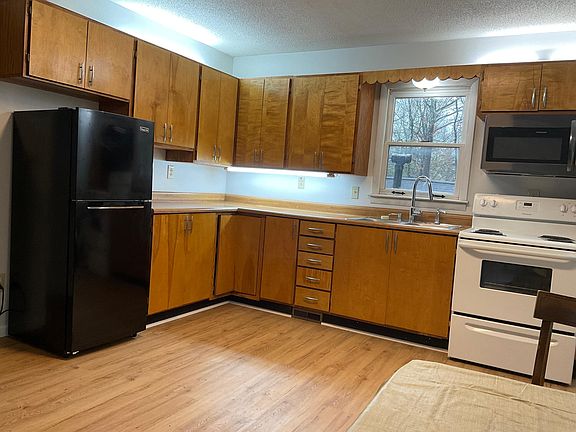 3rd image of 4116 N Fulton Ave #B