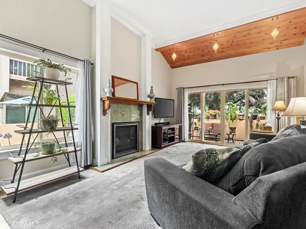 2901 Barrington Ct, Fullerton, CA 92831