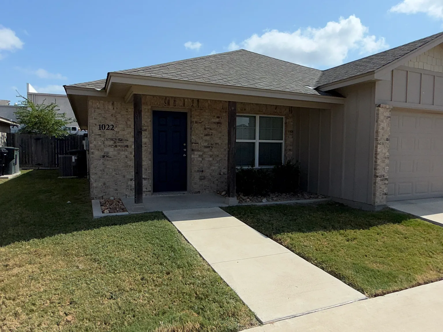1 bed, 767 sqft, $1,050 — Photo 1