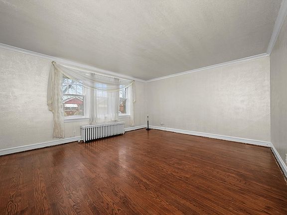 4th image of 6530 S Komensky Ave