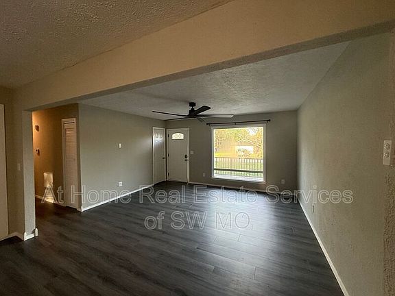 5th image of 4050 S Ridgecrest Dr