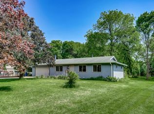 15525 Gleason Lake Dr, Plymouth, MN 55447
