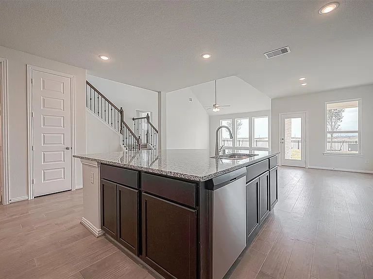 5823 Westwood Shore Dr — Photo 15