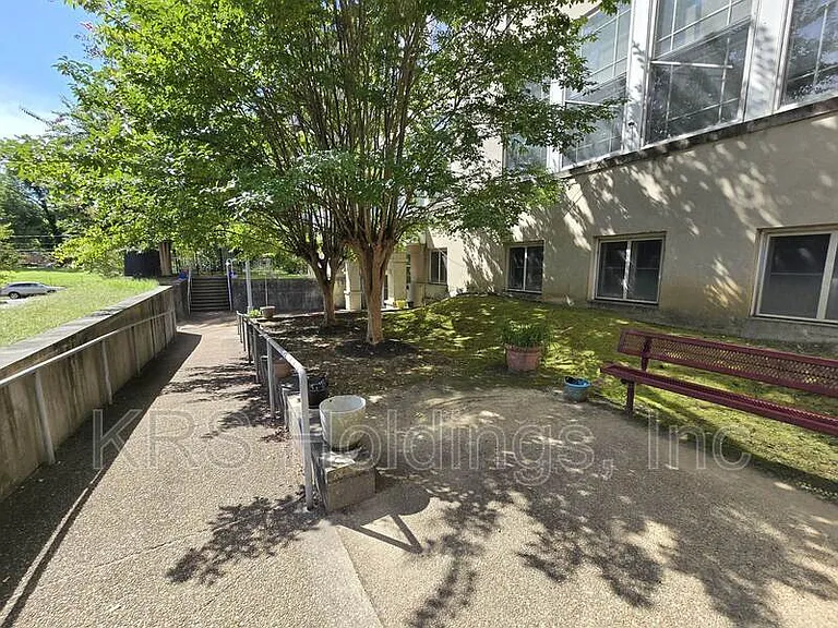 633 W Washington St — Photo 11