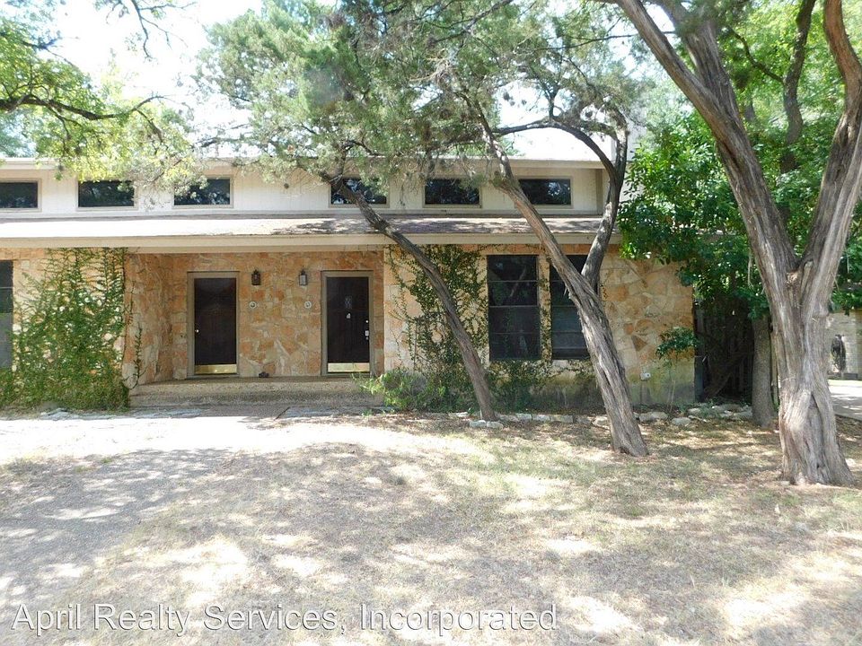 1st image of 8604B Tallwood Dr