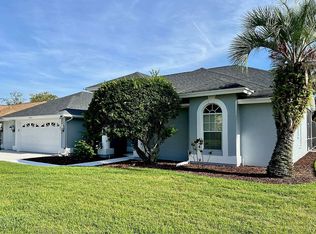 9375 Southern Belle Dr, Weeki Wachee, FL 34613