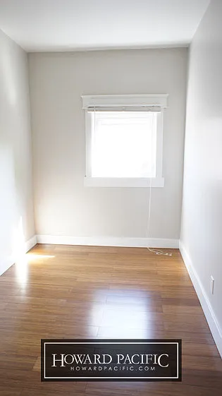 Building Photo - 432 E 6th St #436