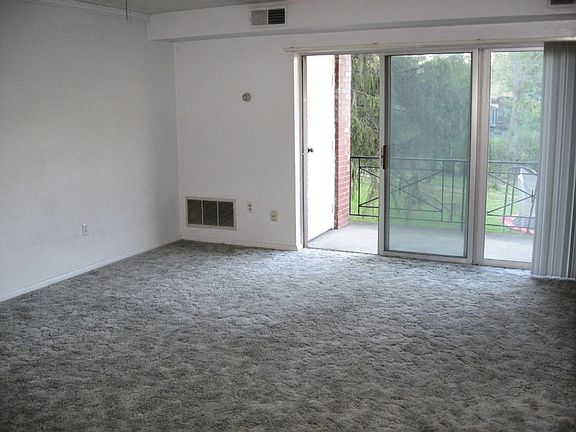 5th image of 3279 Babcock Blvd APT 8