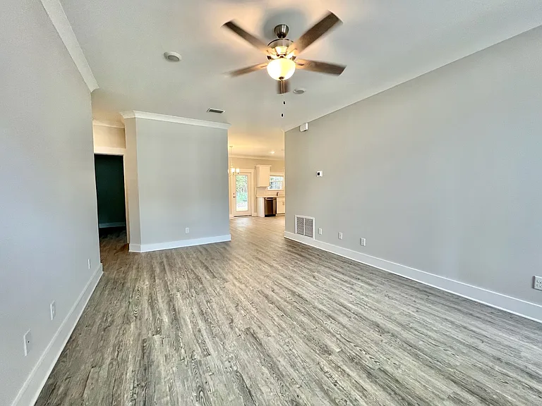 103 Bradford Ct — Photo 7