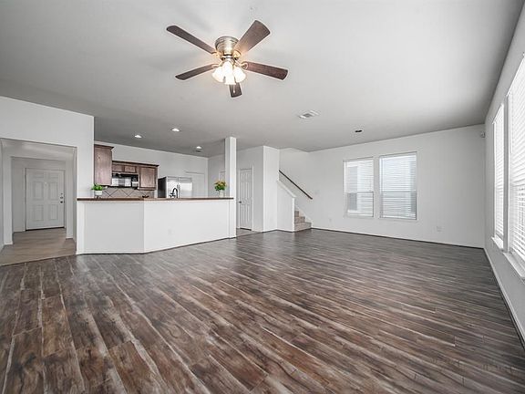 4th image of 7018 Plum Creek Terrace Ln