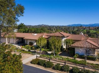 737 Carnation Ln, Fallbrook, CA 92028