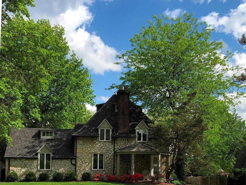 1st image of 7458 Kingsbury Blvd