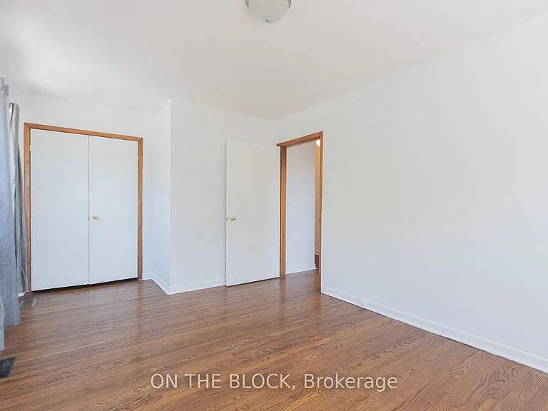 883 Saint Clair Ave W #2 — Photo 15