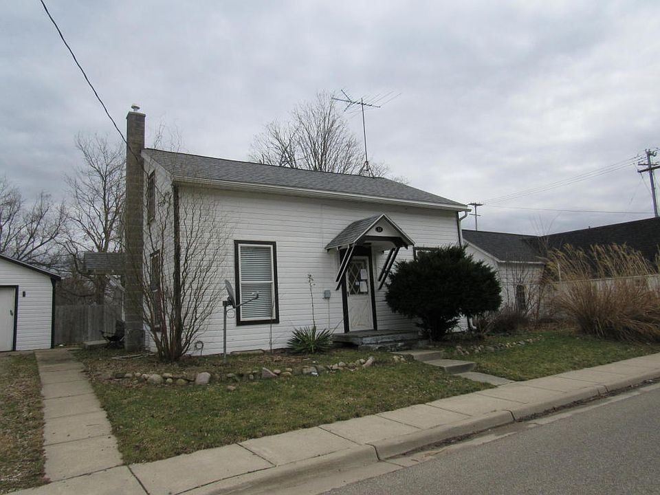 1st image of 14 Burgess Dr