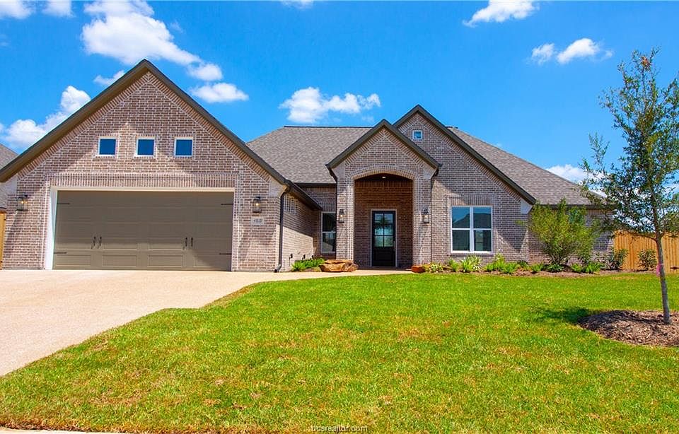 1st image of 4819 Coopers Hawk Dr