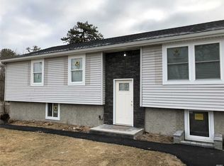 23 Chestnut St, Wyandanch, NY 11798