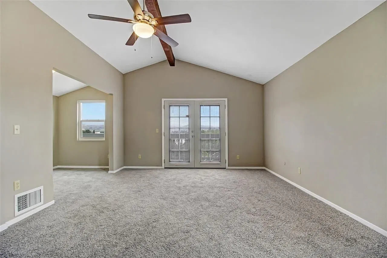 1 bed, 1.0 bath, 400 sqft, $2,000 — Photo 1