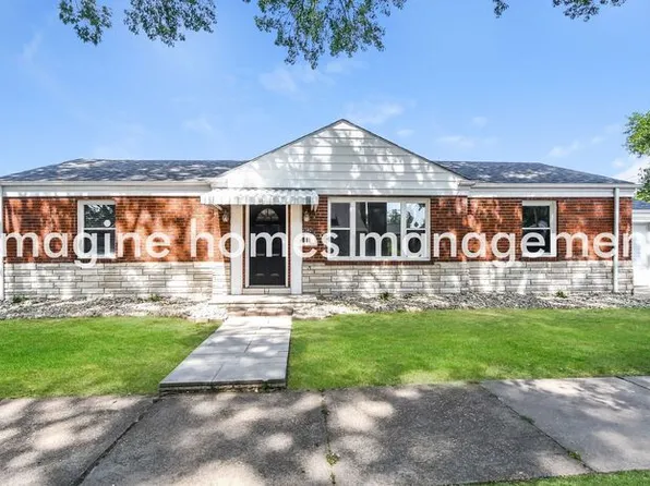 3821 Regal Pl, Saint Louis, MO 63109