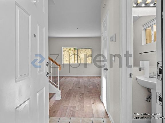 3rd image of 1101 La Brea Ter