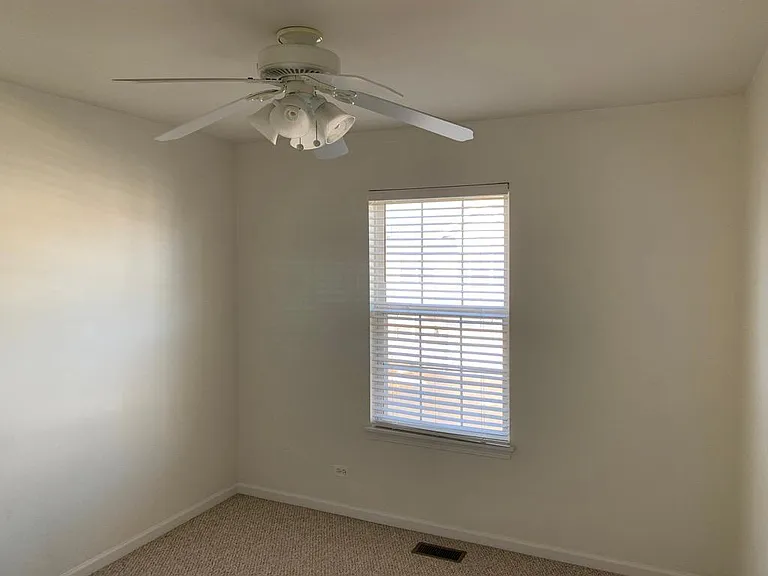 2758 Borkshire Ln — Photo 10