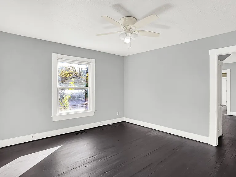 1020 N Rural St — Photo 6