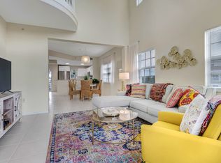 4450 Botanical Place Cir APT 301, Naples, FL 34112