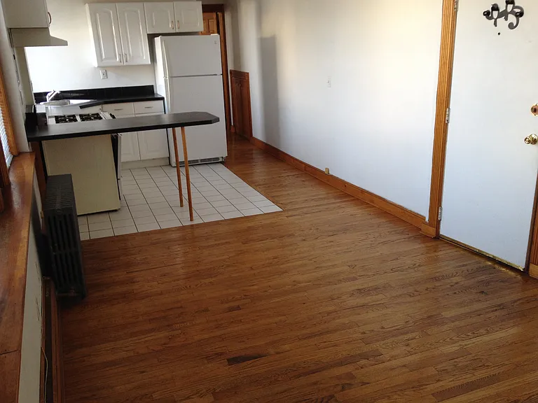 5 E Main St #6 — Photo 3