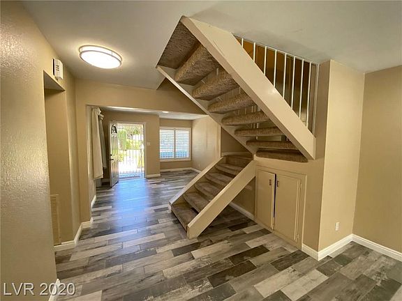 2nd image of 3032 El Camino Ave