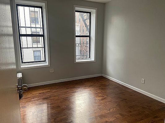 4th image of 570 W 159th St #6