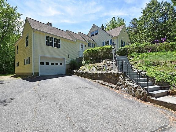2nd image of 364 Reservoir St