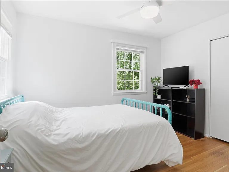 2432 Rockbridge St — Photo 16