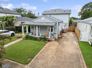 528 Metairie Lawn Dr, Metairie, LA 70001