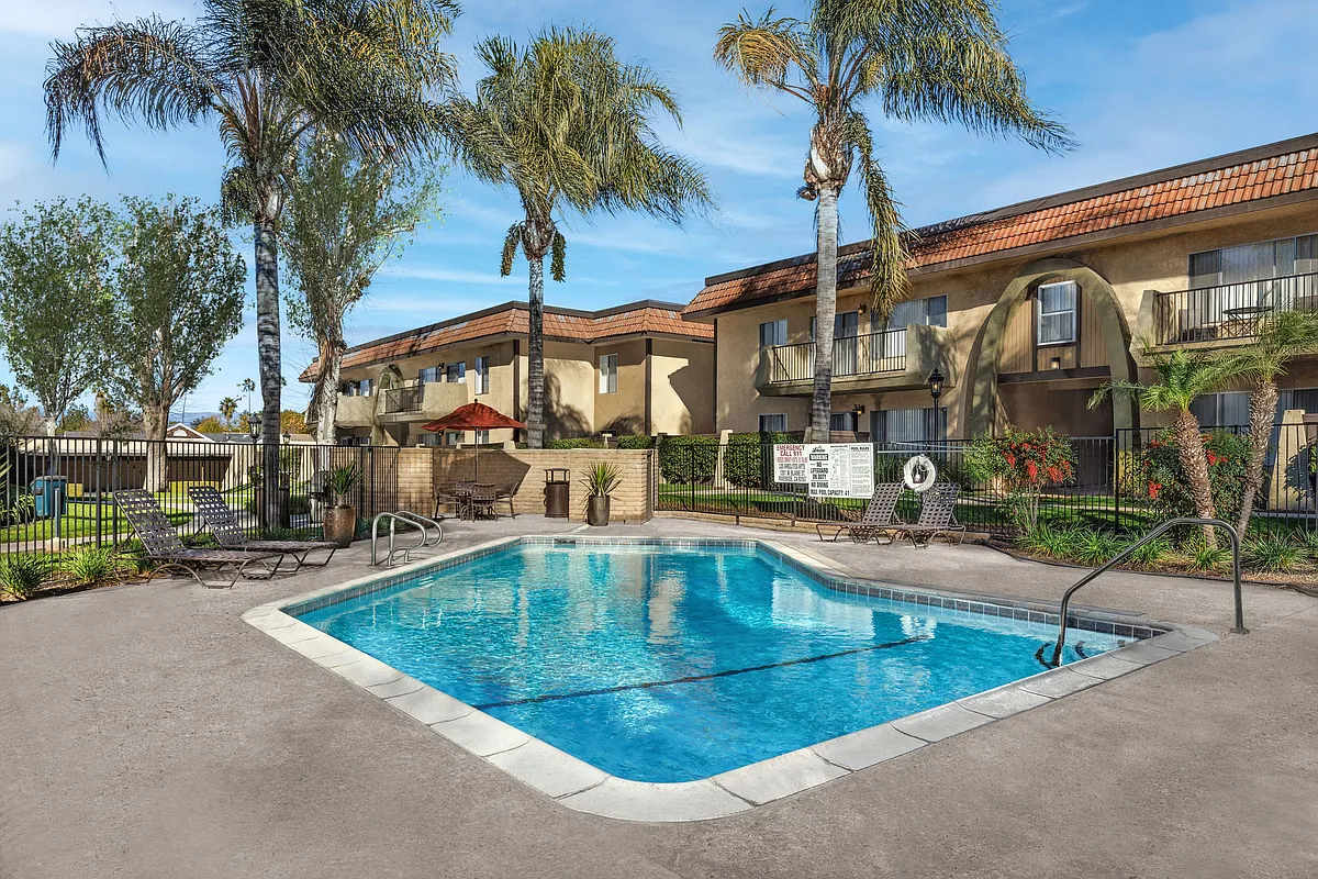 Building Photo - Los Arbolitos Riverside Apartments