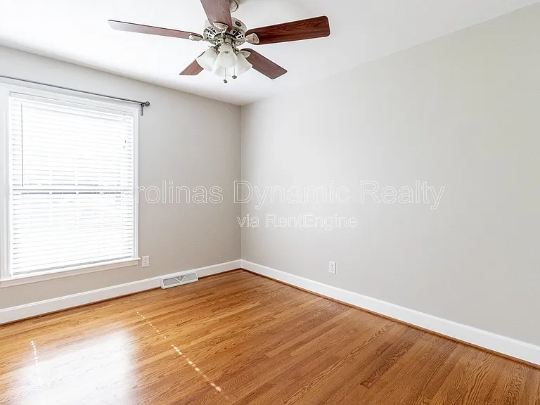 6618 Castlegate Dr — Photo 32