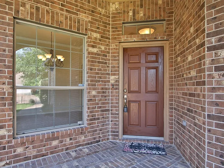 23118 Century Plant Dr — Photo 4