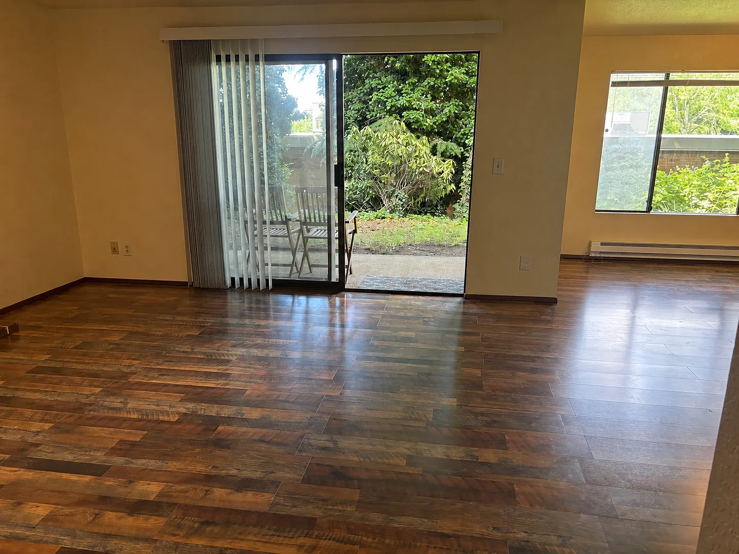 2 bed, 1.5 bath, 1095 sqft, $1,800 — Photo 3