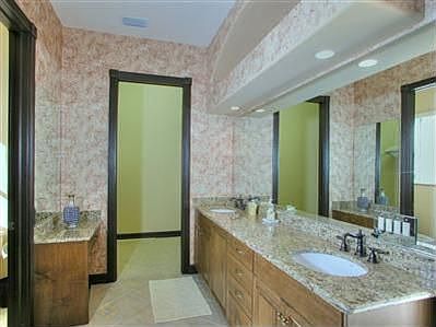 3rd image of 4824 Pelican Blvd
